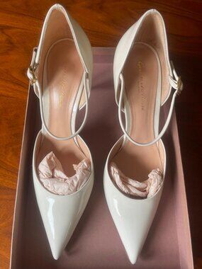 Gianvito Rossi women heels in Offwhite new